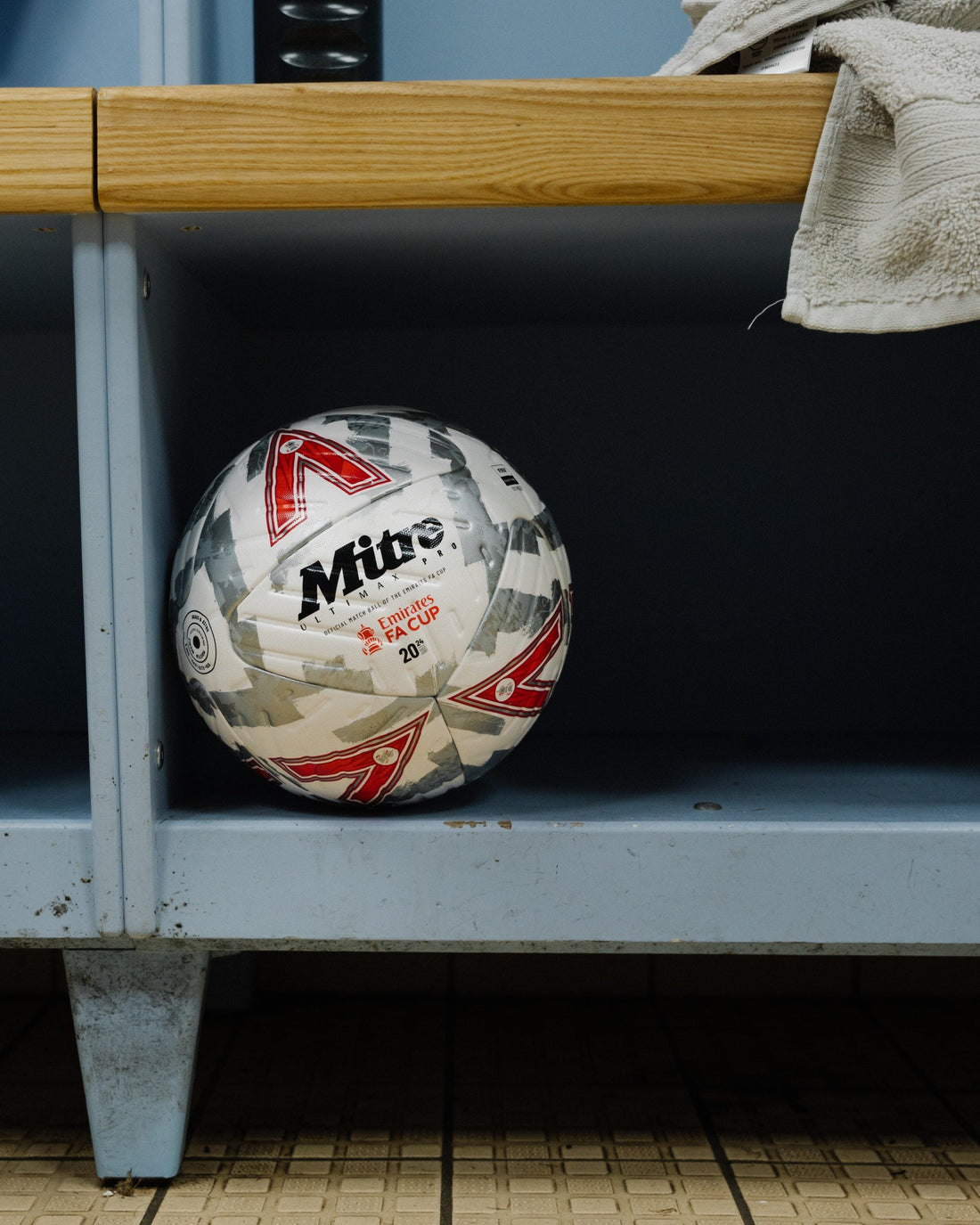 MITRE REVEALS NEW EMIRATES FA CUP & ADOBE WOMEN’S FA CUP BALL DESIGNS FOR 2024/25 SEASON