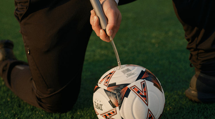 Football Pumps & Needle