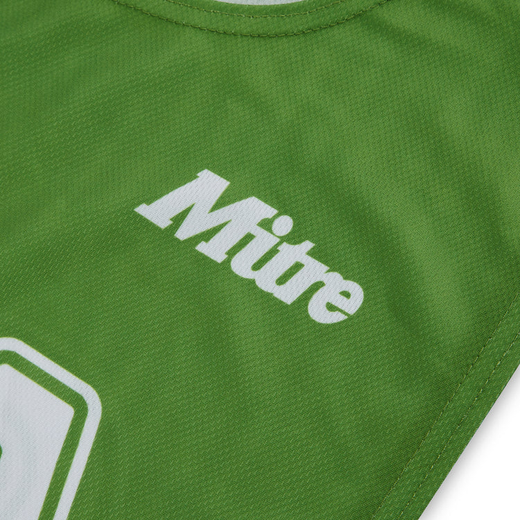 Front ¾ right view of the Mitre Netball Pro Training Bib Set Green