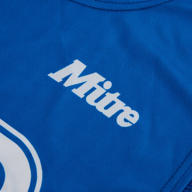 Front ¾ right view of the Mitre Netball Pro Training Bib Set Blue
