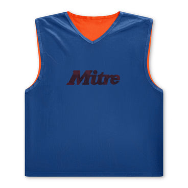 Front ¾ right view of the Mitre Pro Rev Training Bib 24 AU Orange and Blue